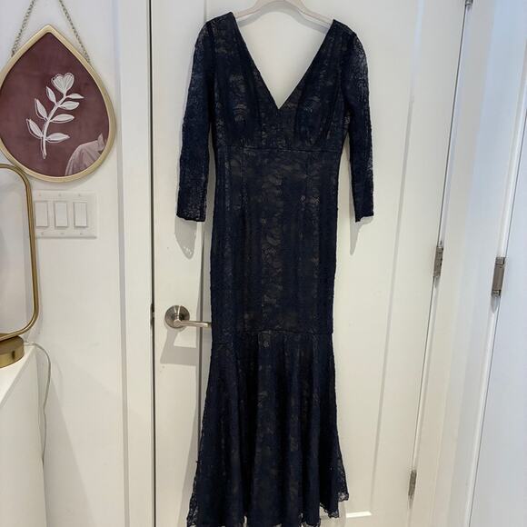Kay Unger Navy Blue Lace 3/4 Sleeves Gown Sz 4 - threedaughtersproperties.com Kay Unger Navy Blue Lace 3/4 Sleeves Gown Sz 4 - threedaughtersproperties.com